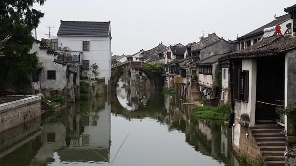 烟雨江湖水上漂